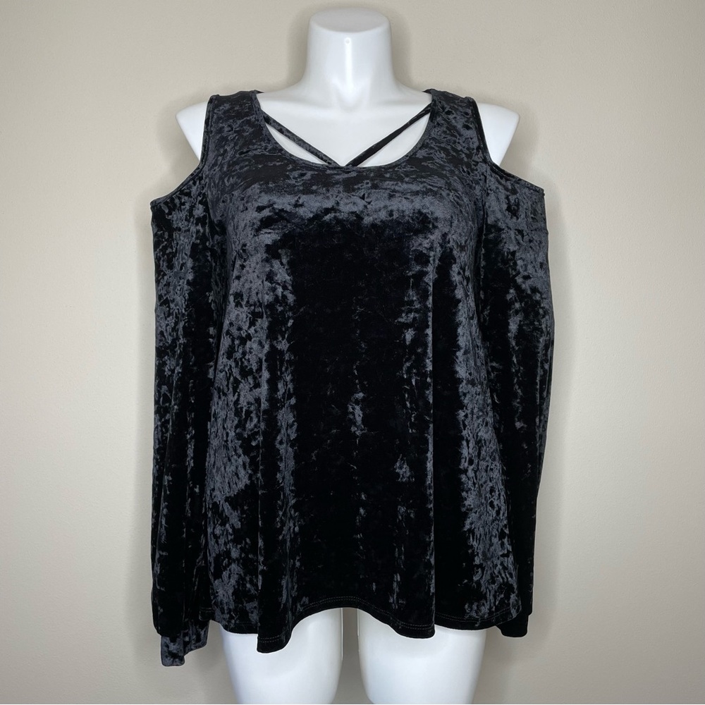 Black Crushed Velour Caged Cold-Shoulder Long Sleeve Knit Top - Picture 3 of 9